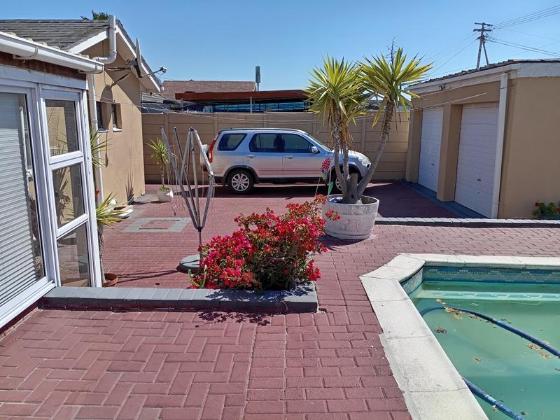 3 Bedroom Property for Sale in Retreat Western Cape